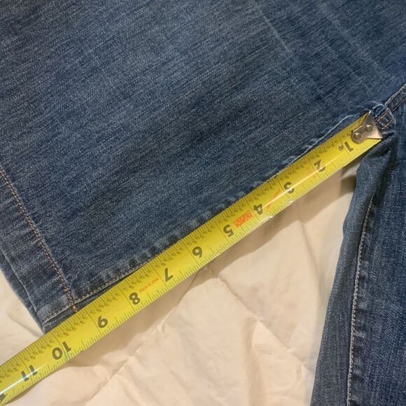 EDDIE BAUER, denim shorts, size 12 , cotton, 5 pocket, button over and zip up - Picture 9 of 12